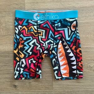 Ethika, Size youth L